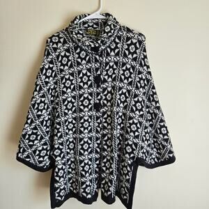 American South Side Black & White Alpaca Wool Poncho, One Size